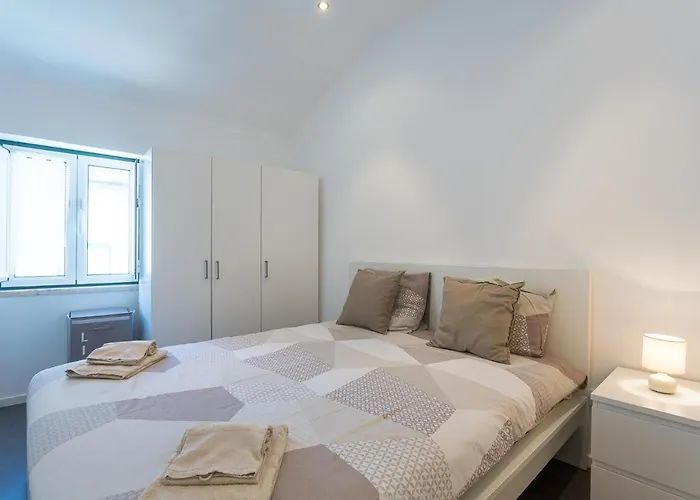 Апартаменты T3 Abegoarias Filipe Do Canto Назаре